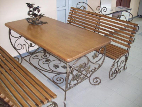Комплект садовой мебели кованый 4-2013 - 1520 бел.руб. (стол + 2 скамейки)