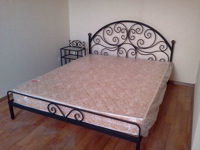 Кованая кровать 2001-34 - 1055 руб. в размере 160х200