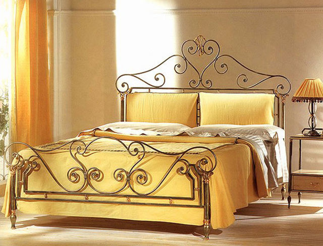 Кованая кровать 2001-36 - 1500 руб. в размере 160х200