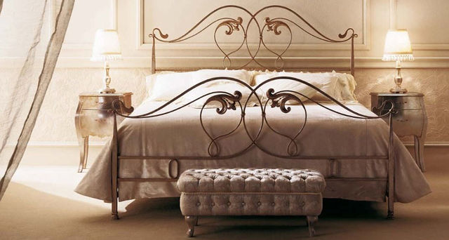 Кованая кровать 2001-37 - 1290 руб. в размере 160х200