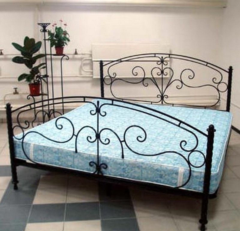 Кованая кровать 2001-54 - 1040 руб. в размере 160х200