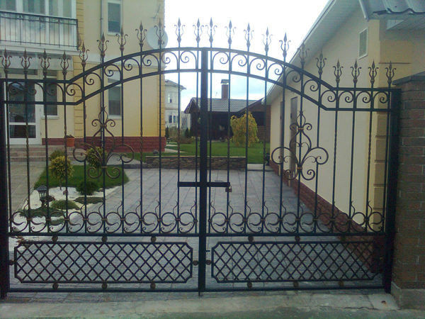 Кованые ворота 1-02042 - 409 руб./кв.м