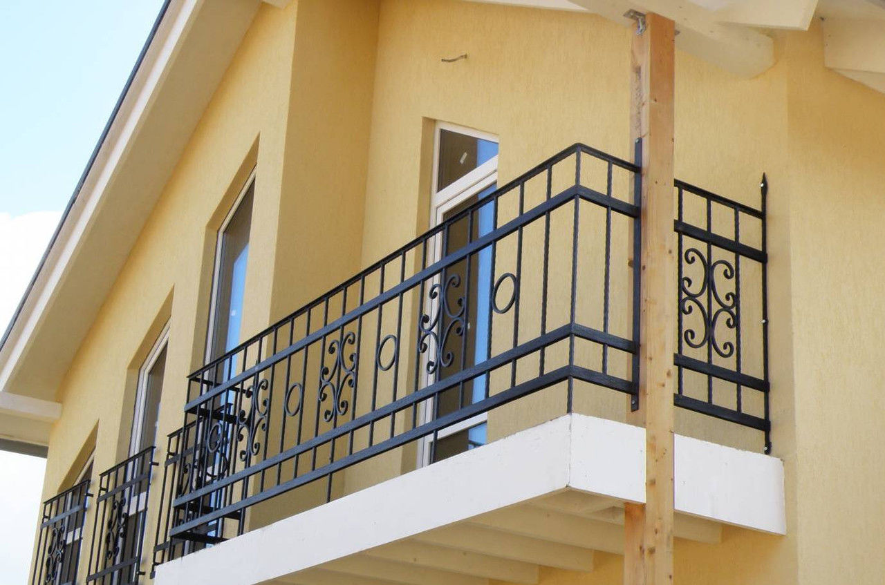 Кованые балконные перила 1-03014 - 229 руб. за м.кв.