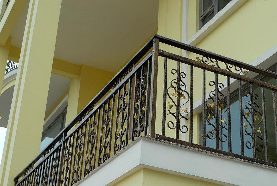 Кованые балконные перила 1-03015 - 233 руб. за м.кв.