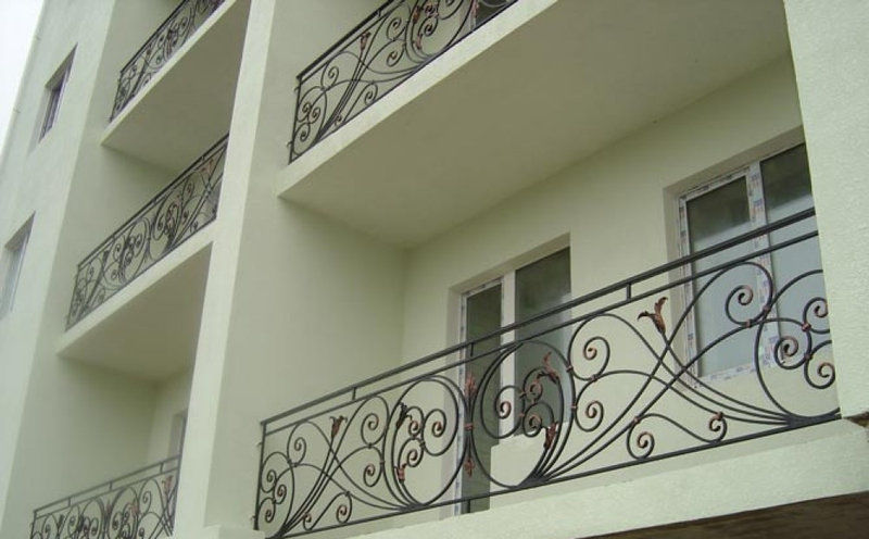 Кованые балконные перила 1-03020 - 277 руб. за м.кв.